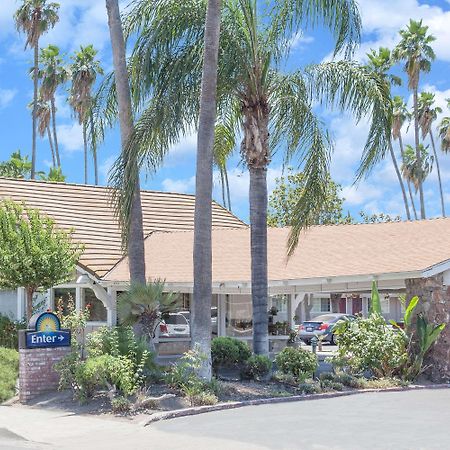 Days Inn By Wyndham Fresno Central Exterior foto